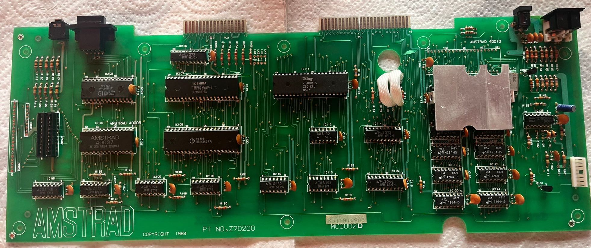placa base Amstrad CPC 464 interior