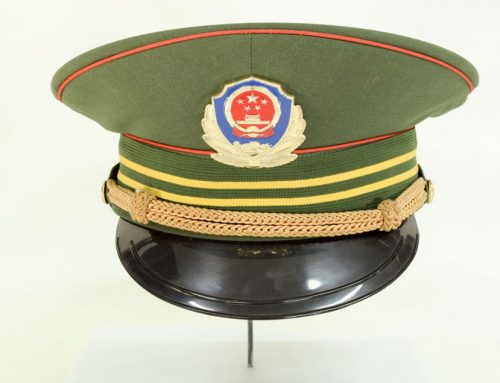 Gorra de plato de la Policía Armada Popular China